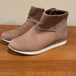 Ankle booties Naturalizer size 11
